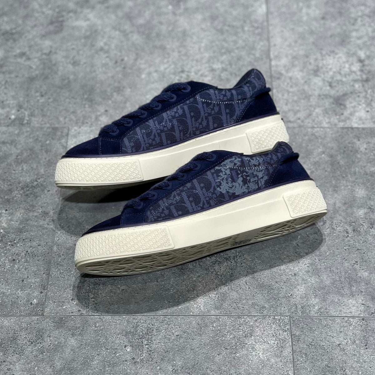 CD B33 SNEAKER