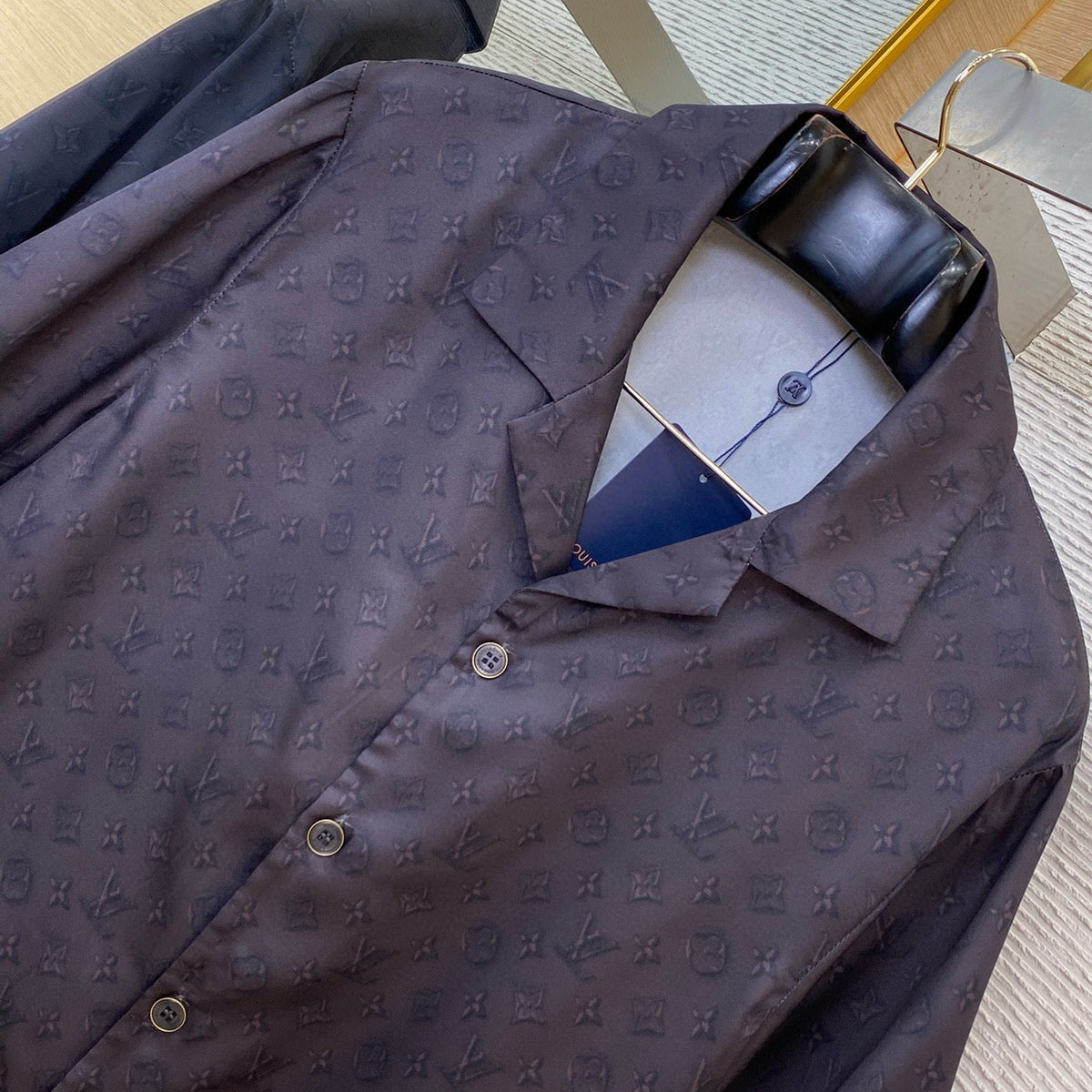 LOU SHIRT