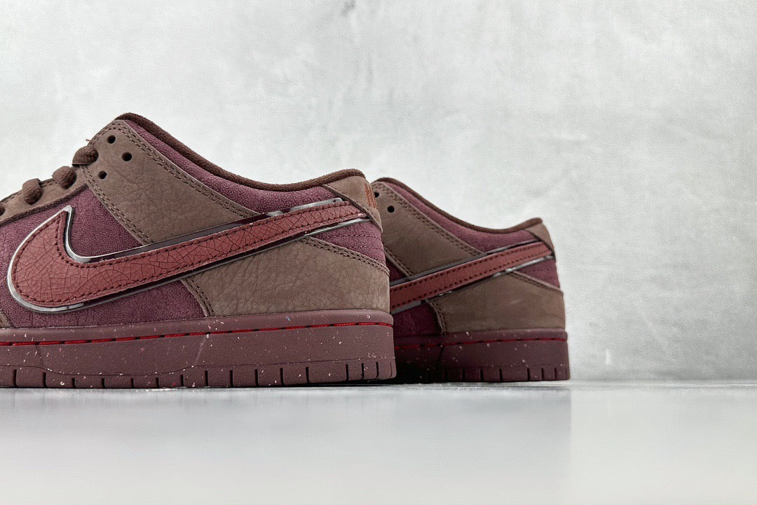 NIKE SB DUNK LOW VALENTINE’S DAY CITY OF LOVE