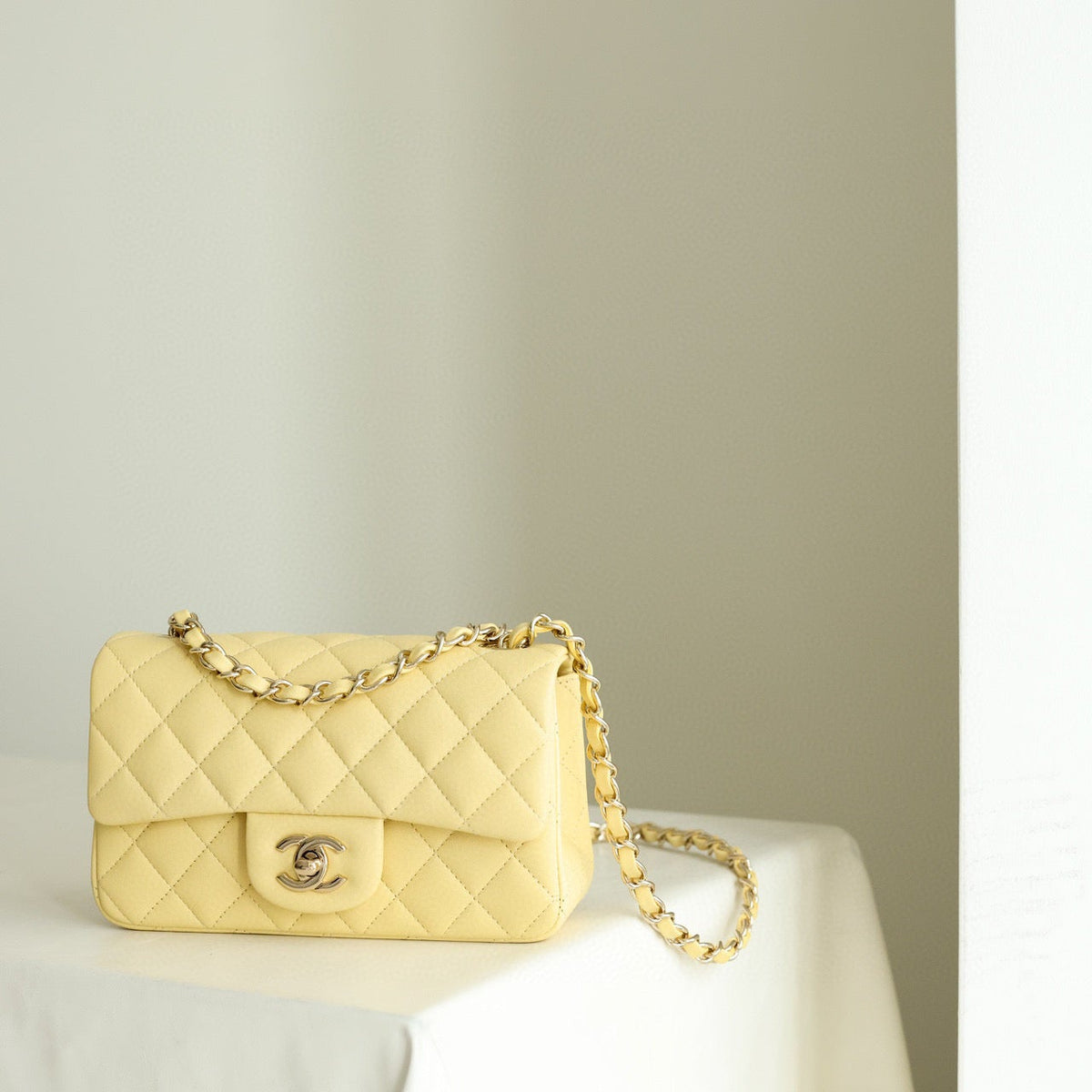CC CLASSIC FLAP MINI BAG