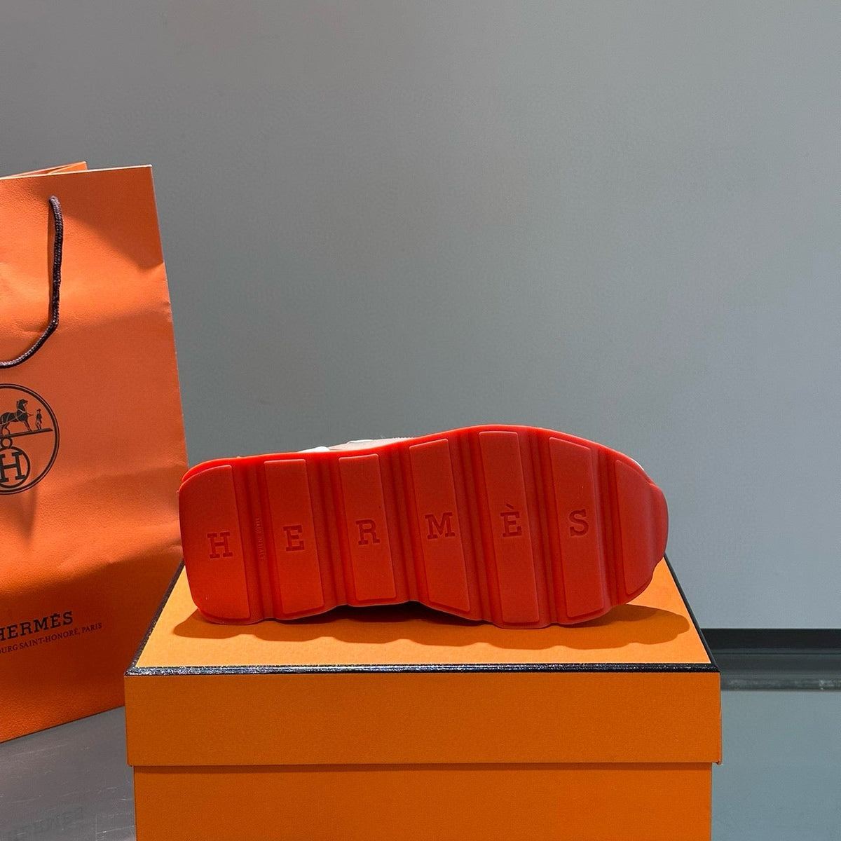 HERM IMPULSE SNEAKER