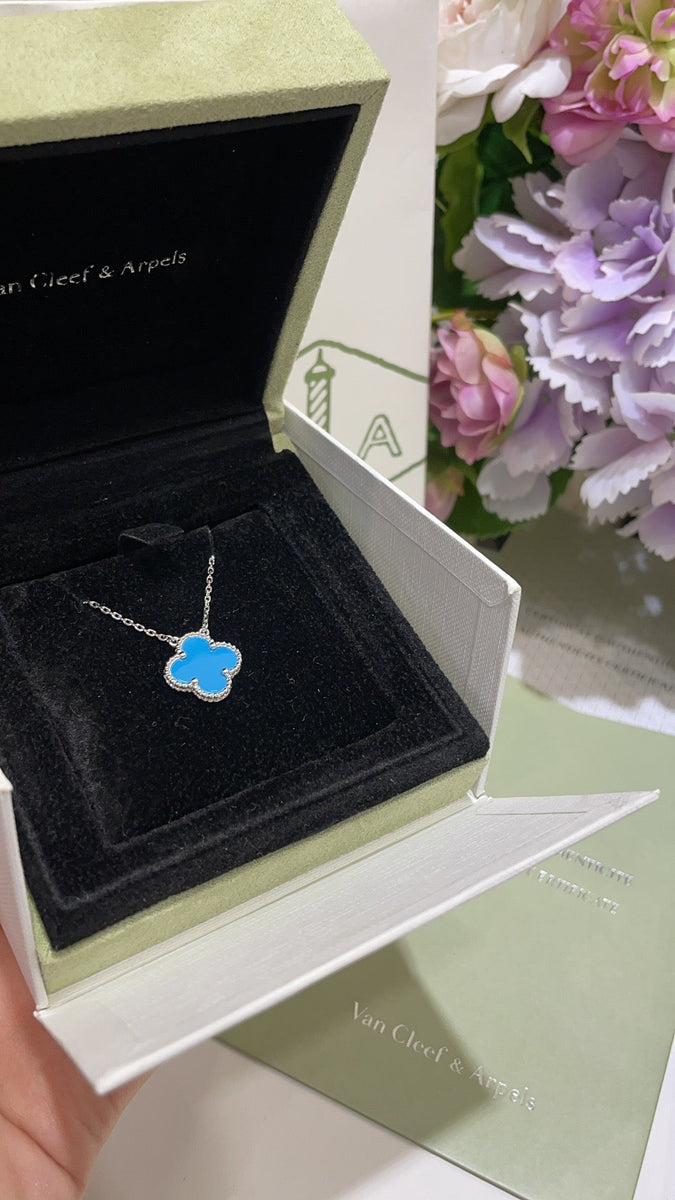 VAN C NECKLACE