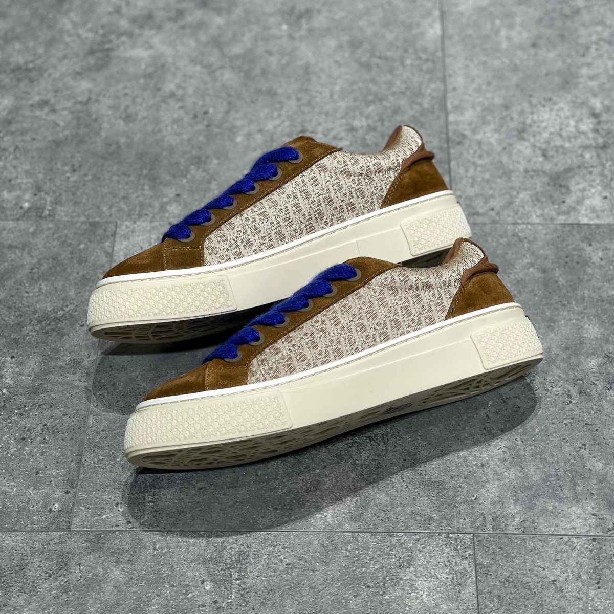 CD B33 SNEAKER