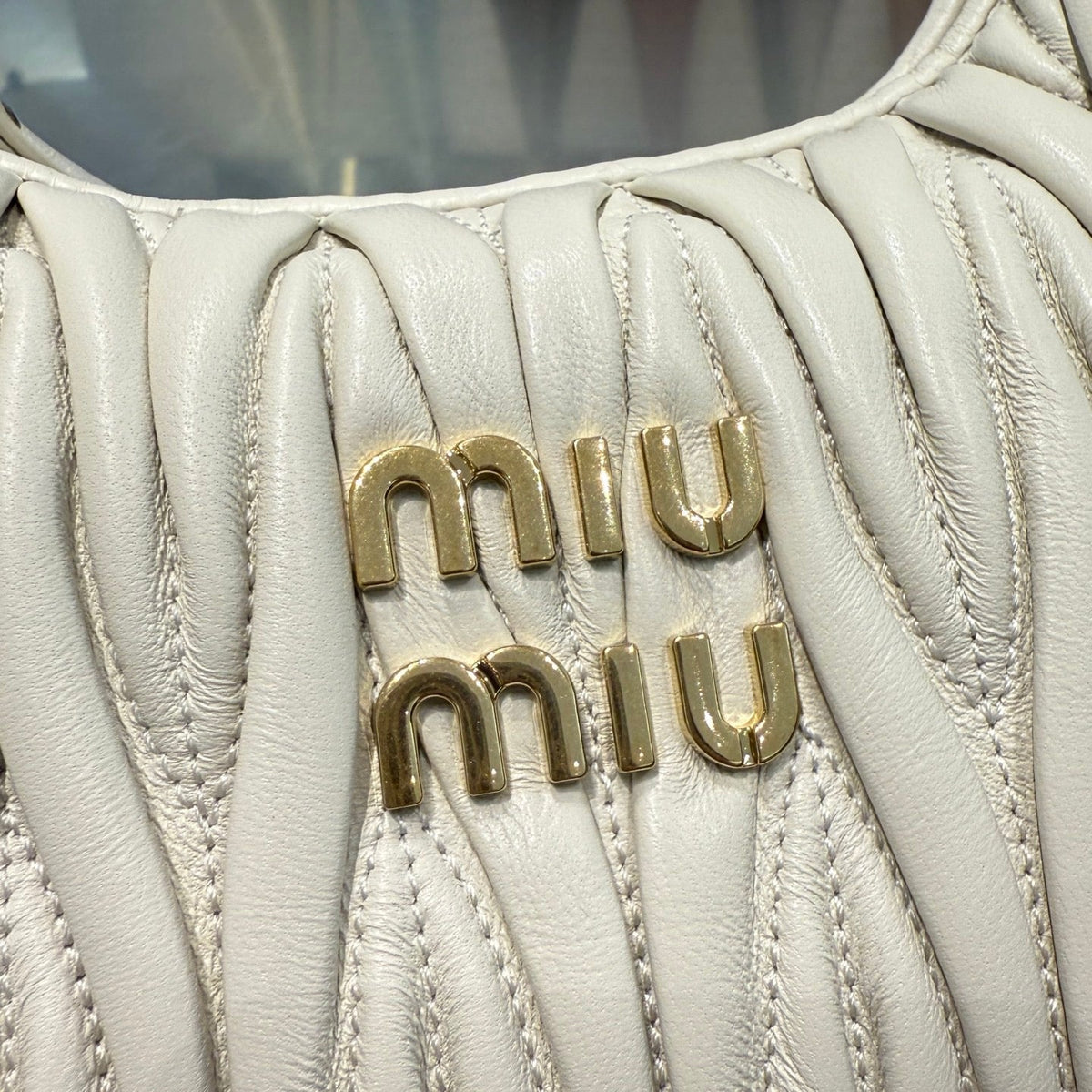 MIU M WANDER BAG