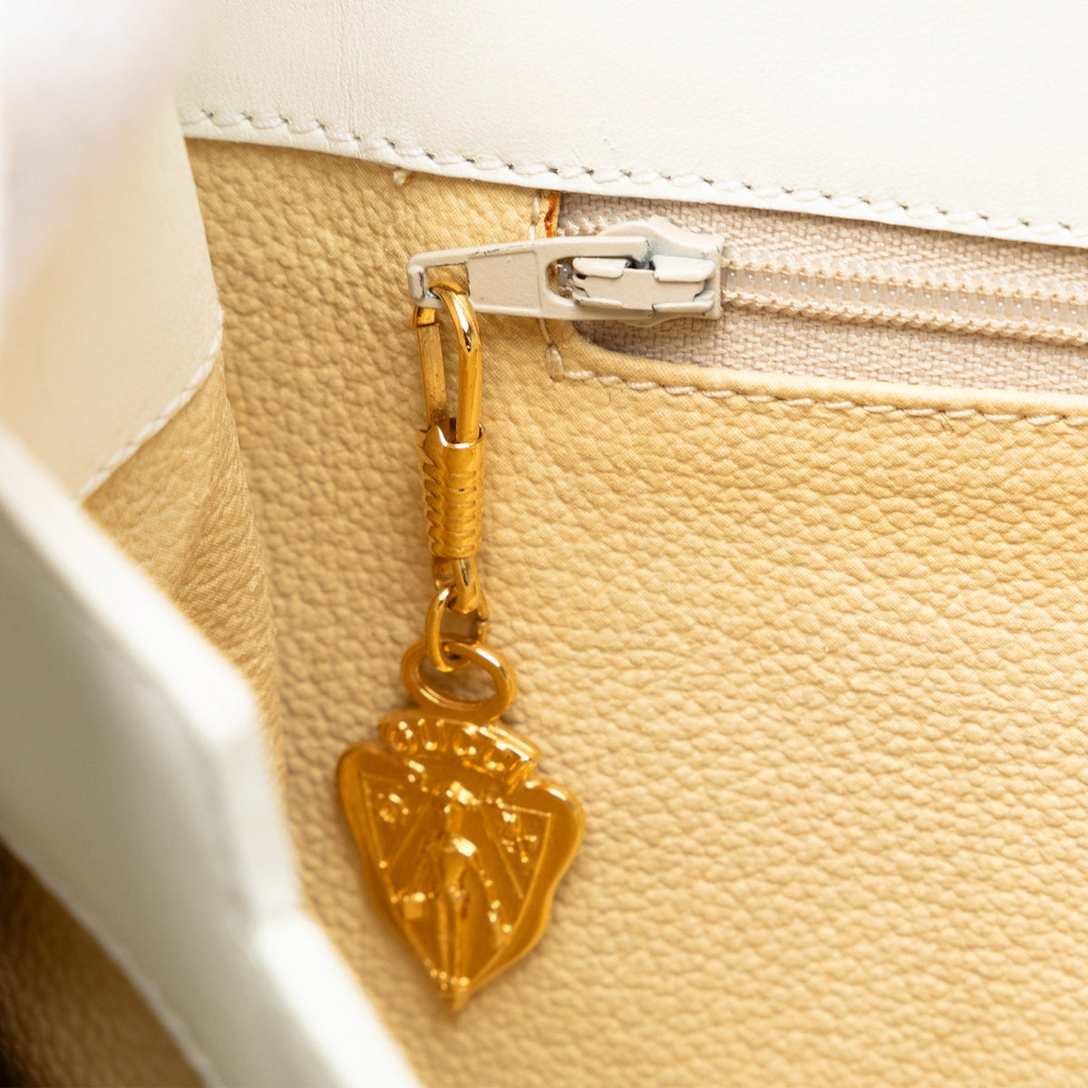GUCCI GG Canvas Flora Crossbody Crossbody Bag
