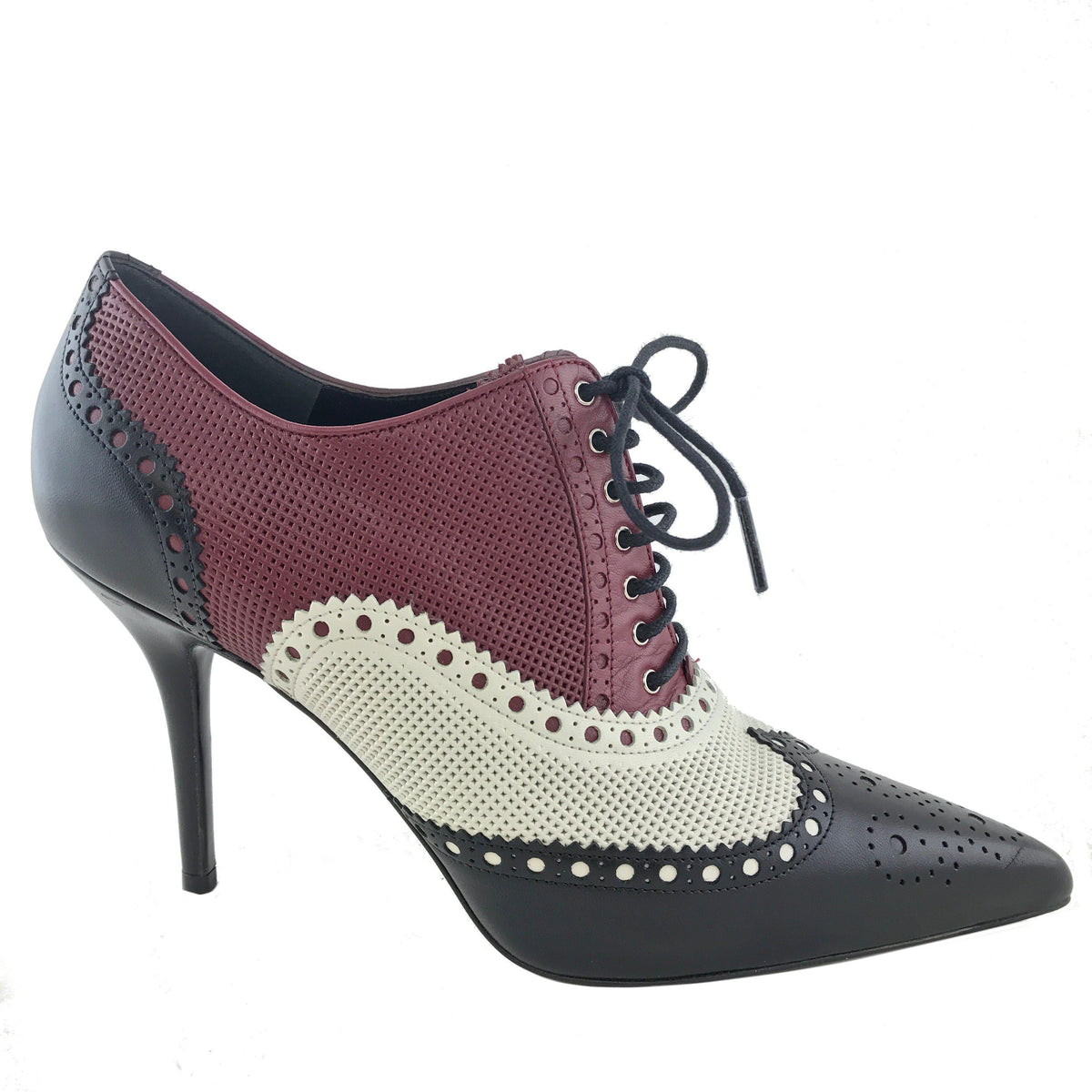 Gucci Brogue Gia Pointy Toe Ankle Bootie Size 8.5