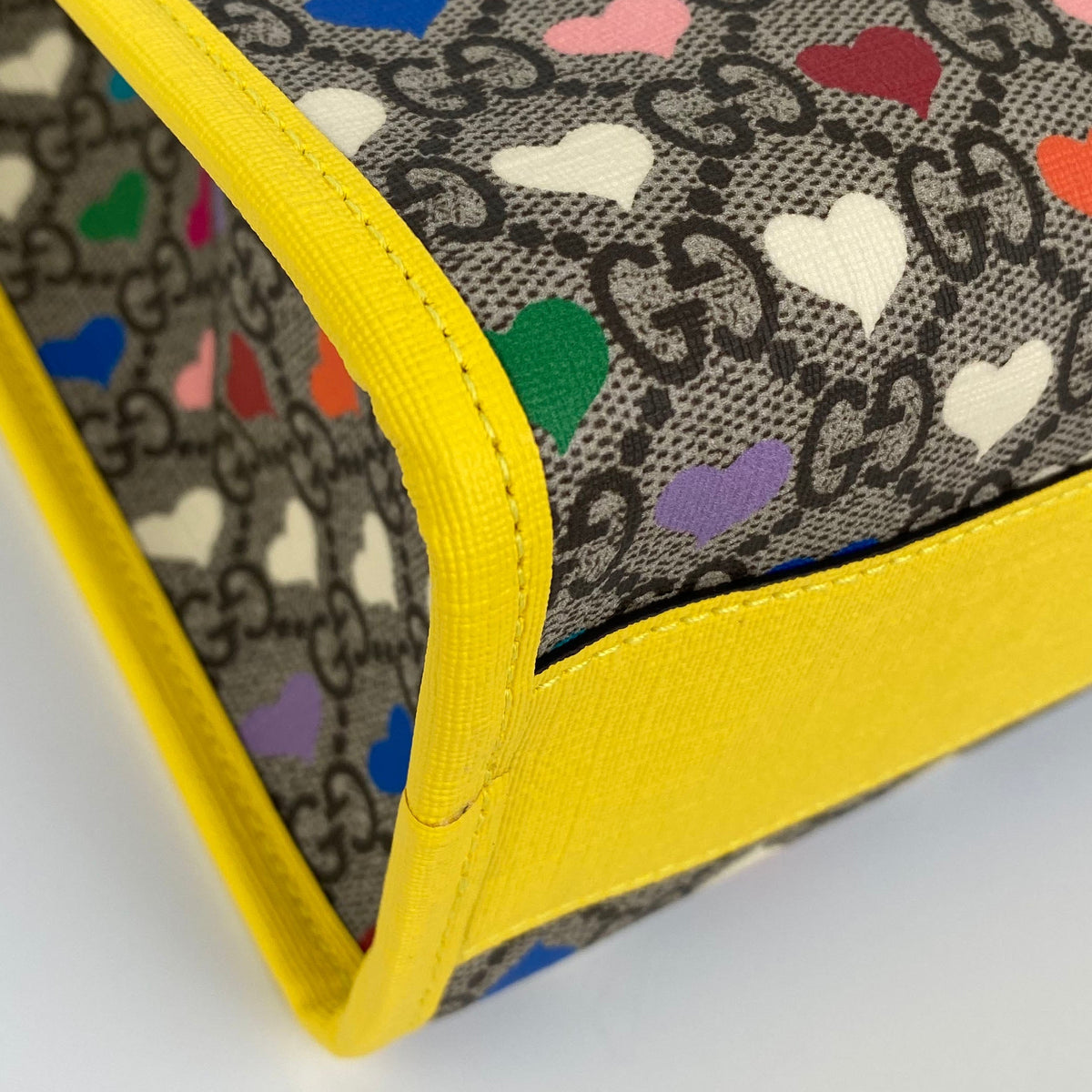 Gucci Beige GG Supreme Heart Print Tote