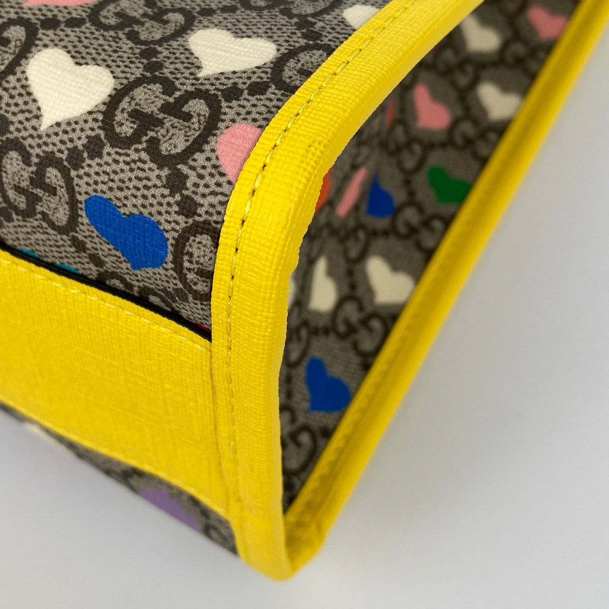 Gucci Beige GG Supreme Heart Print Tote