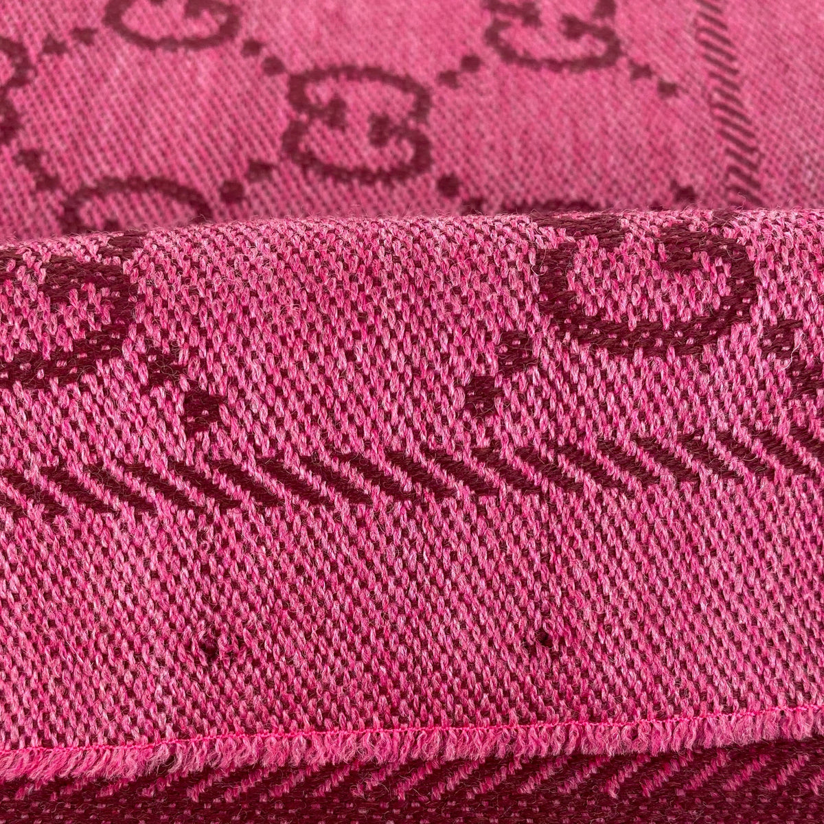 Gucci Pink GG Jacquard Knitted Scarf