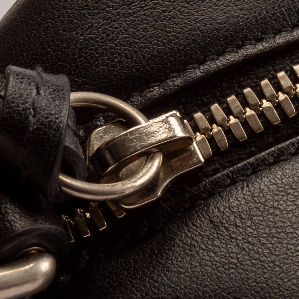 GUCCI GG Marmont Small Shoulder Bag - Black