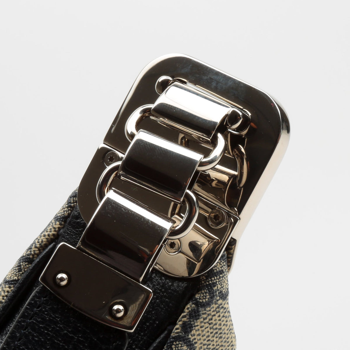 GUCCI Attache Small Shoulder Bag