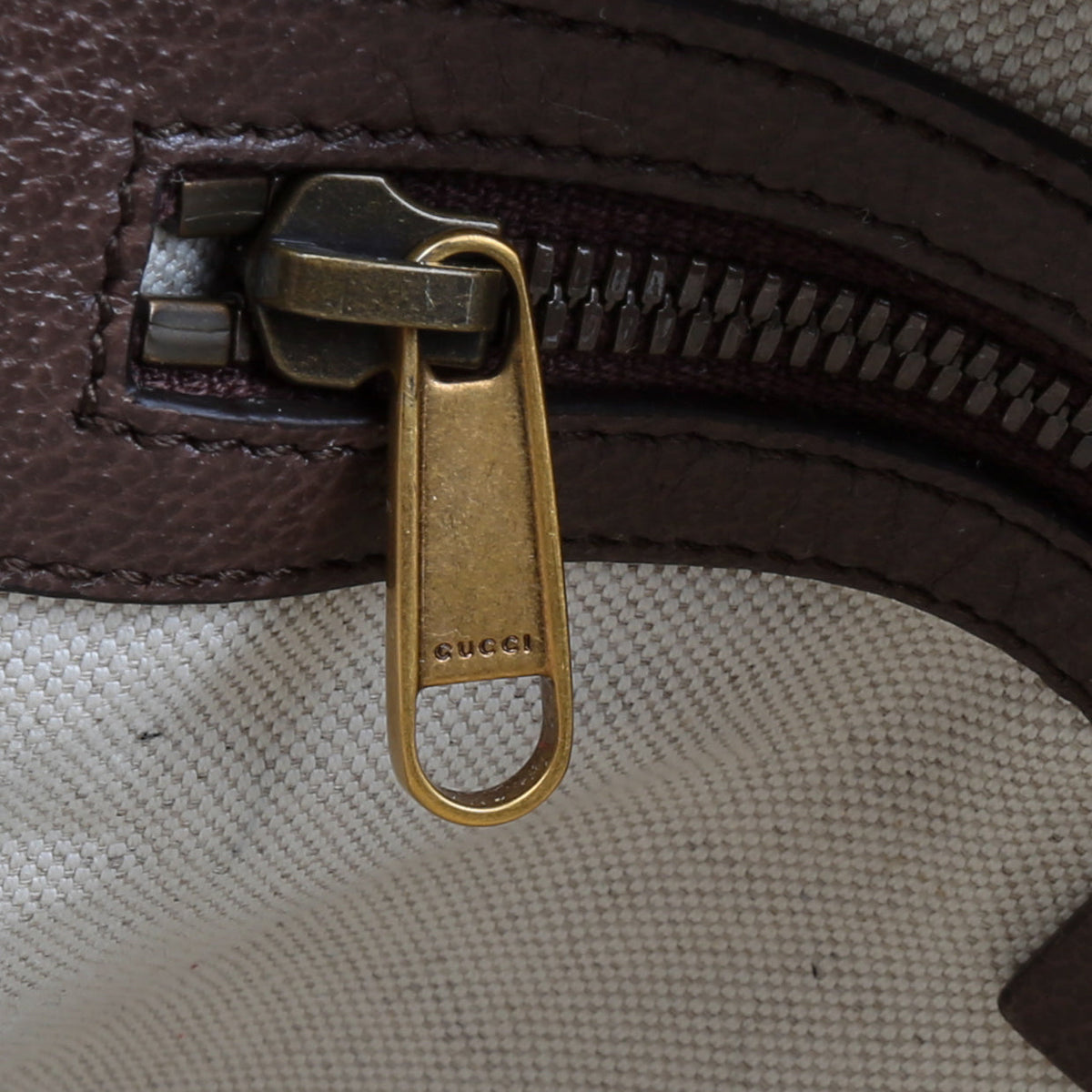 GUCCI GG Supreme Ophidia Messenger Bag