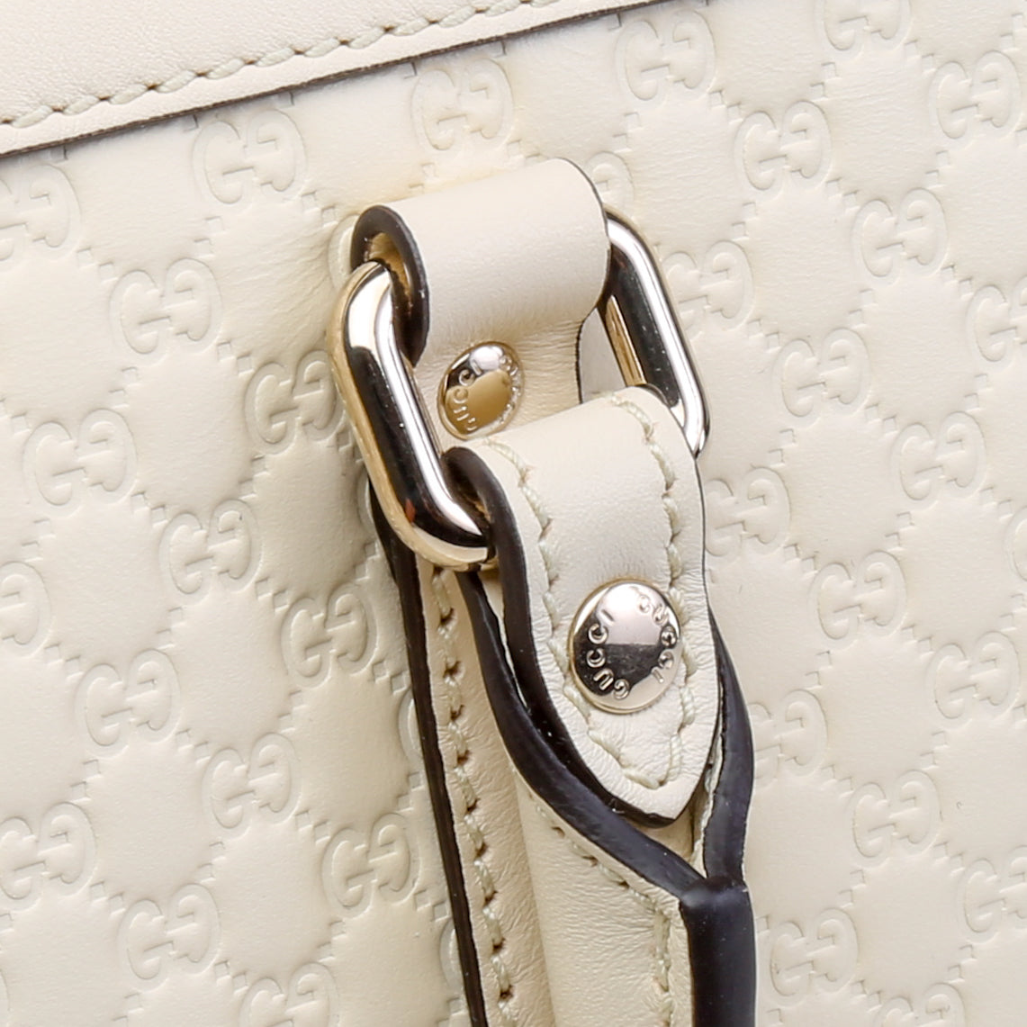 GUCCI Microguccissima Margaux Satchel - Cream