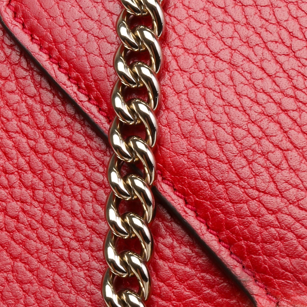 GUCCI Icon Interlocking G Wallet on Chain - Red