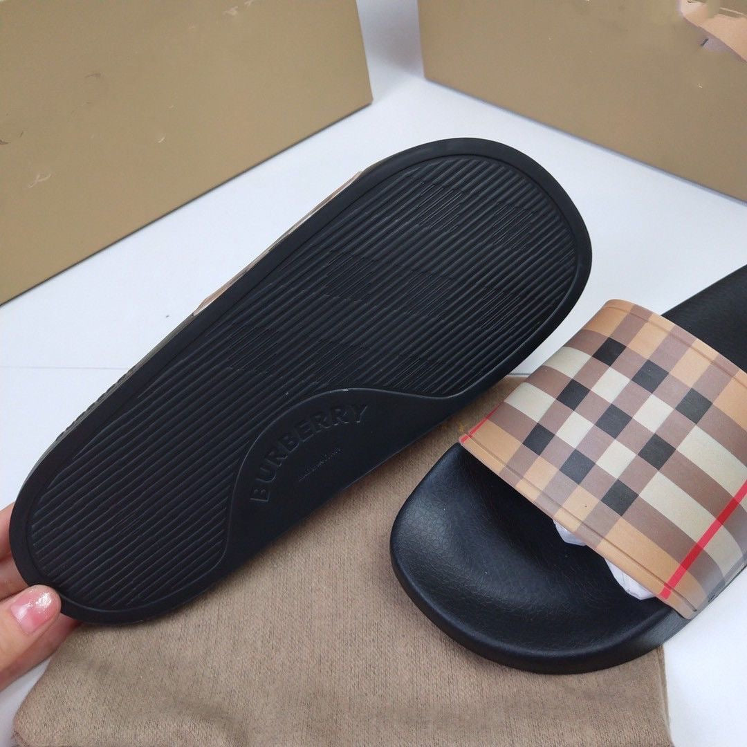 SE1050 Vintage Check Slides / Size5-11