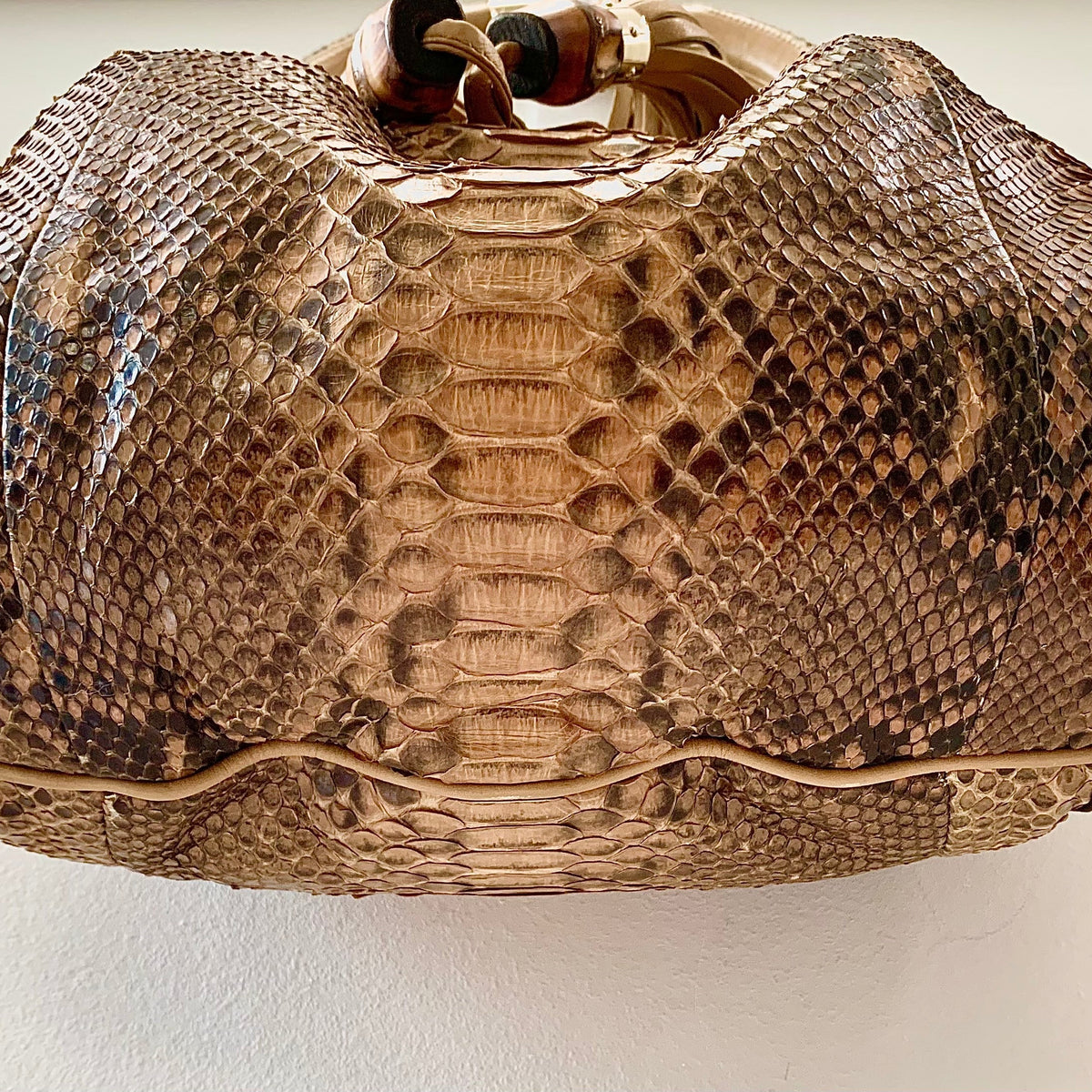 GUCCI BEIGE PYTHON INDY HOBO BAG