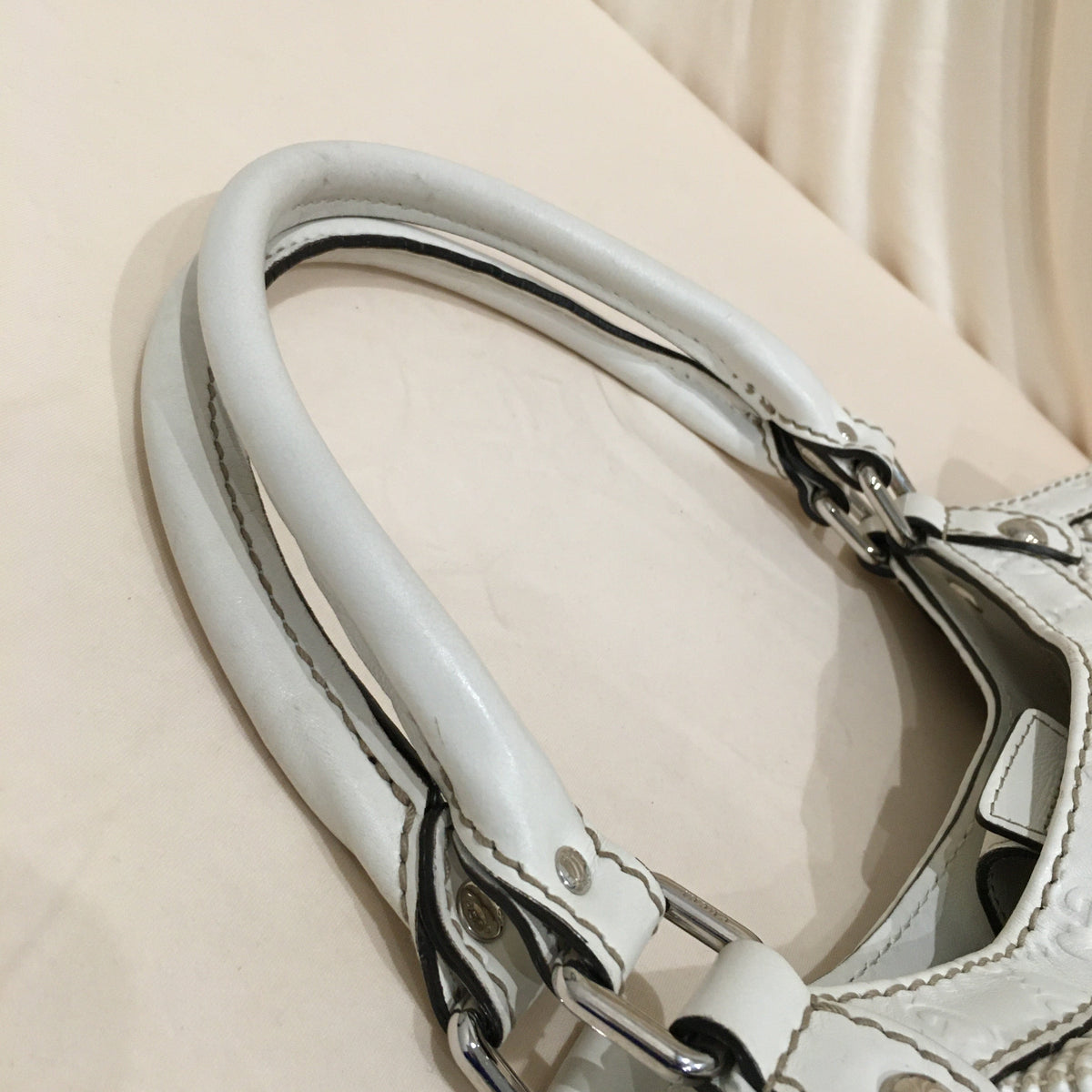 Gucci White Woven Raffia Diamante Sukey Large Tote Sku# 70846