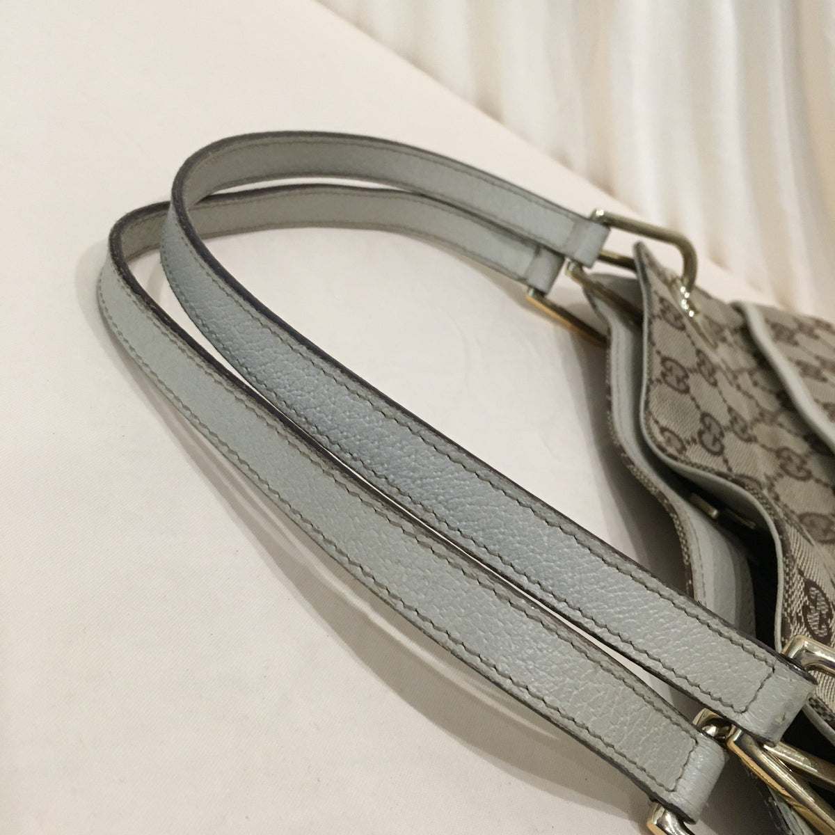 Gucci Beige White GG Canvas Shoulder Bag Sku# 71190L