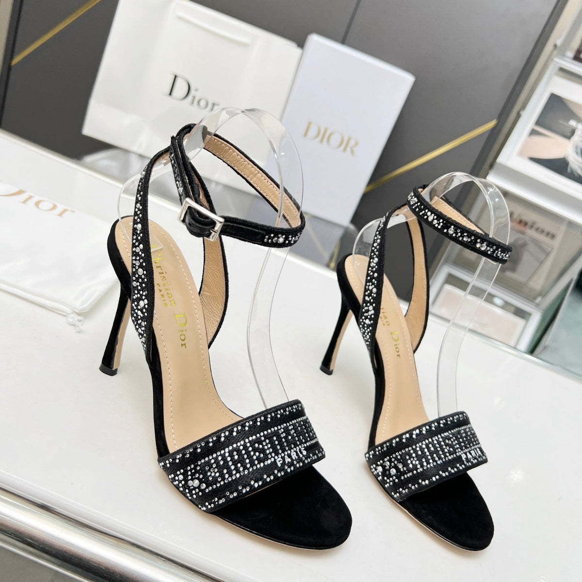 SE1109 DR Dway Heeled Sandal /  Size5-10