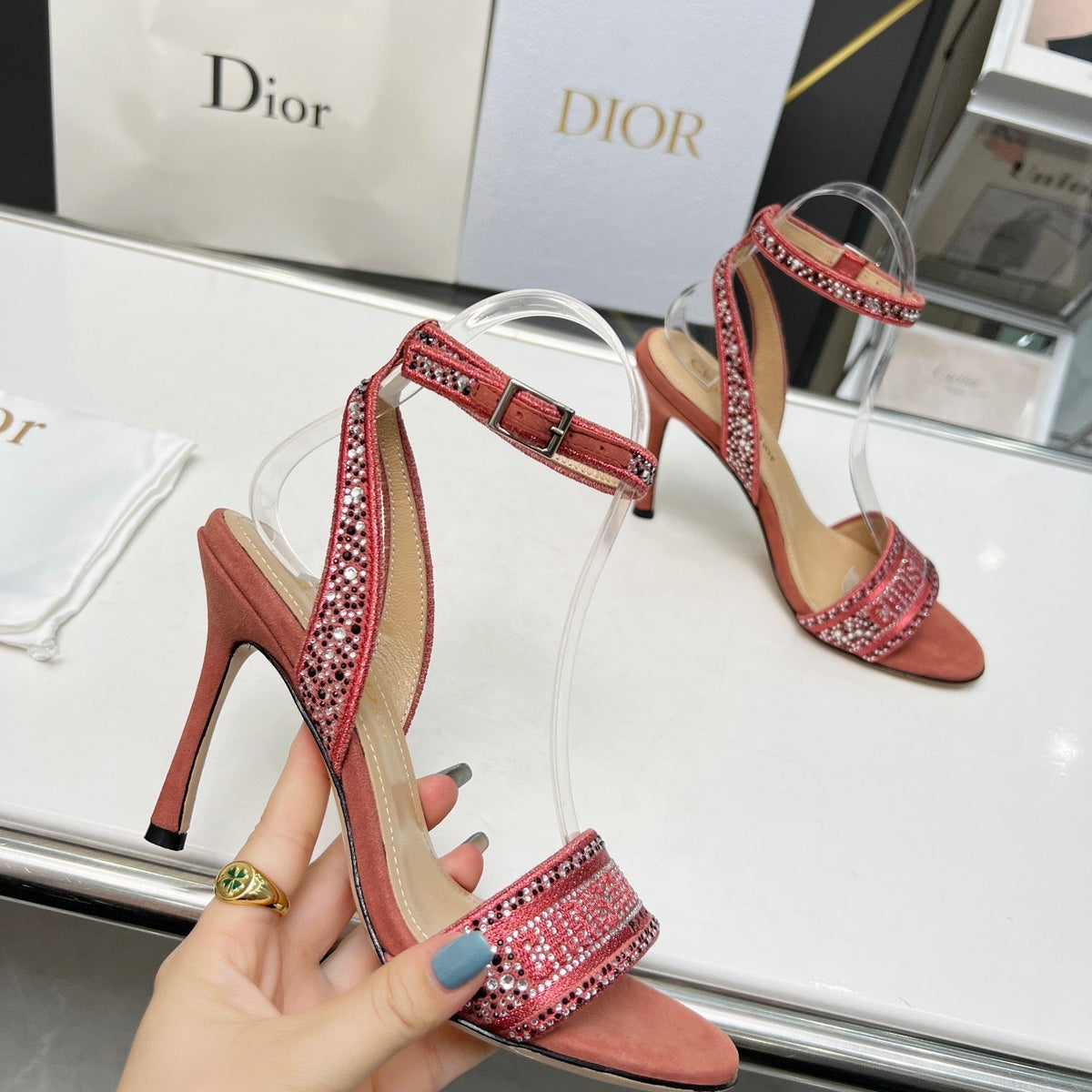 SE1110 DR Dway Heeled Sandal /  Size5-10