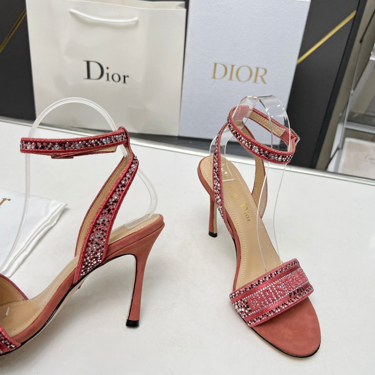 SE1110 DR Dway Heeled Sandal /  Size5-10