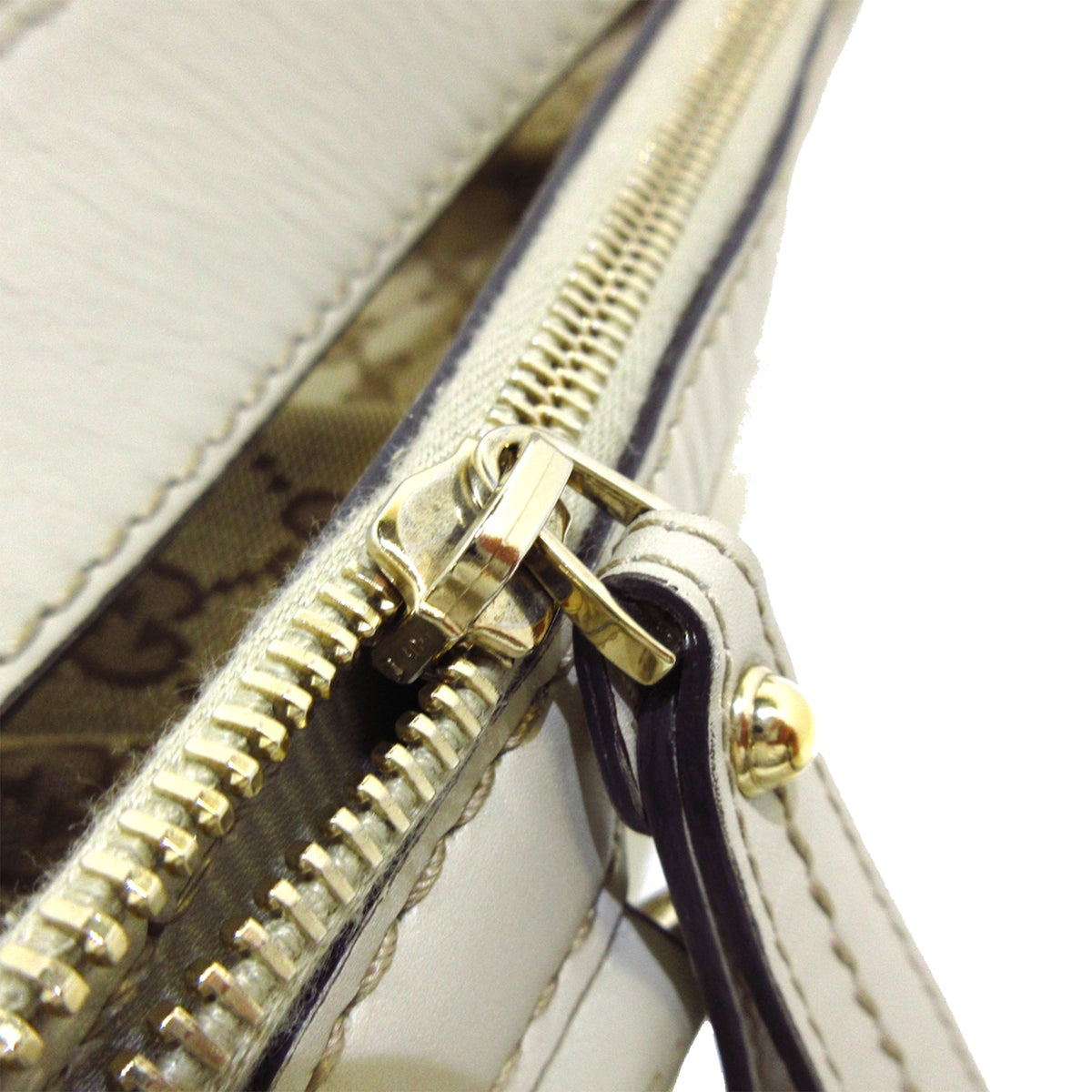 GUCCI GG Canvas Sukey Shoulder Bag