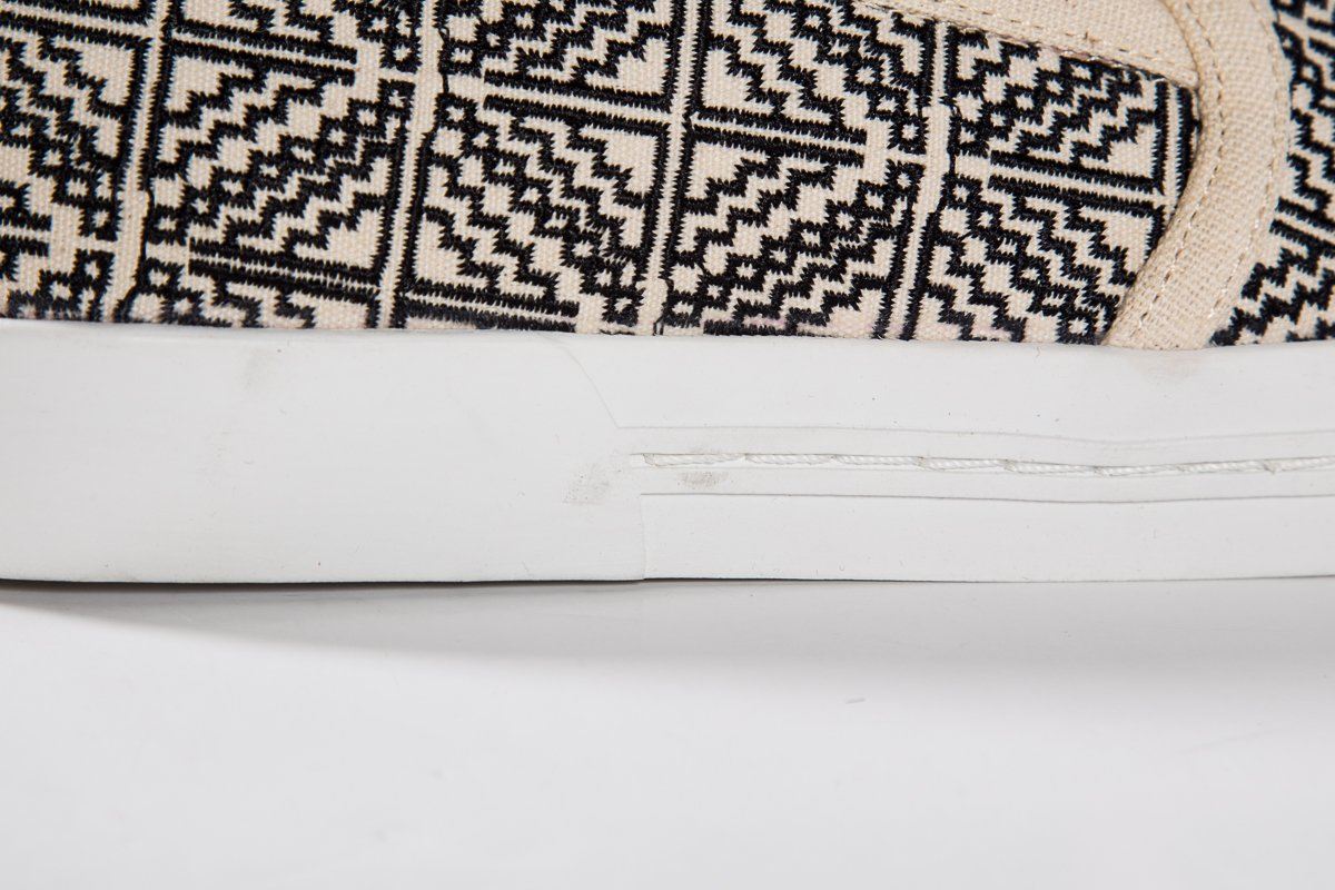 Joie Canvas Beige & Black Embroidered Sneakers SZ 40 Sale
