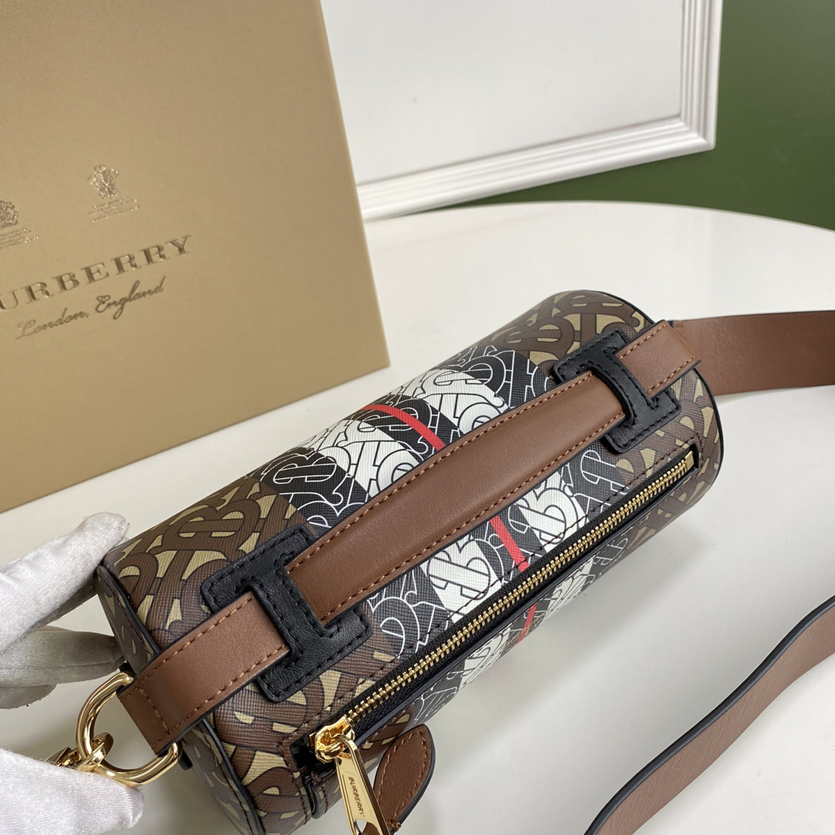 Elite Carryalls