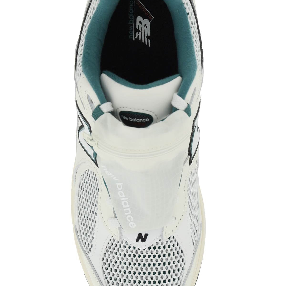 2002R SNEAKERS