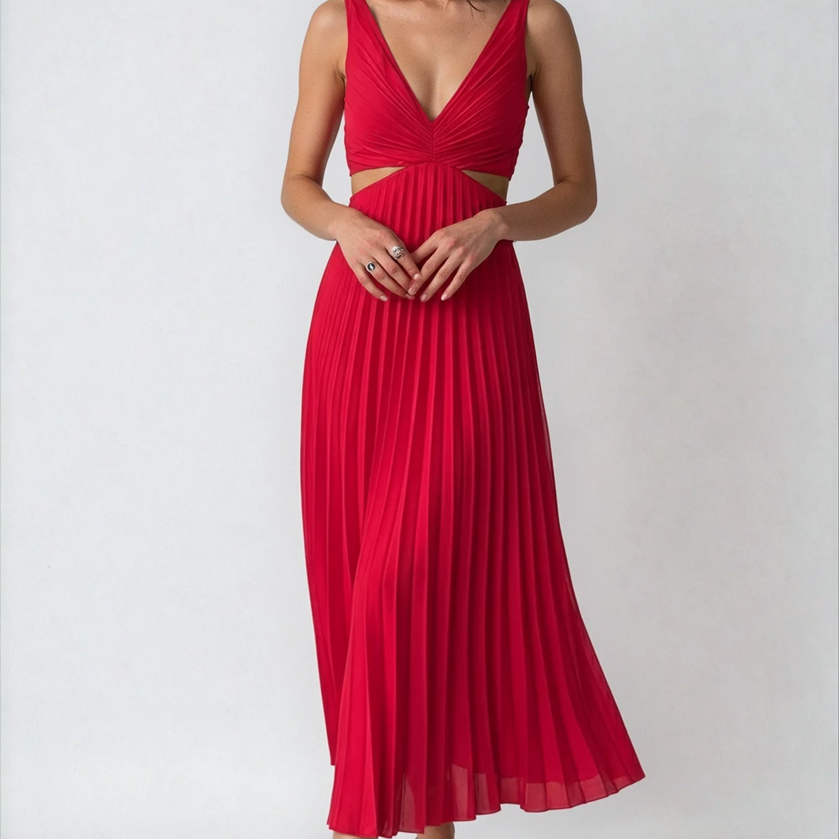 Marina | Pleated Maxi Dress with V-Neckline