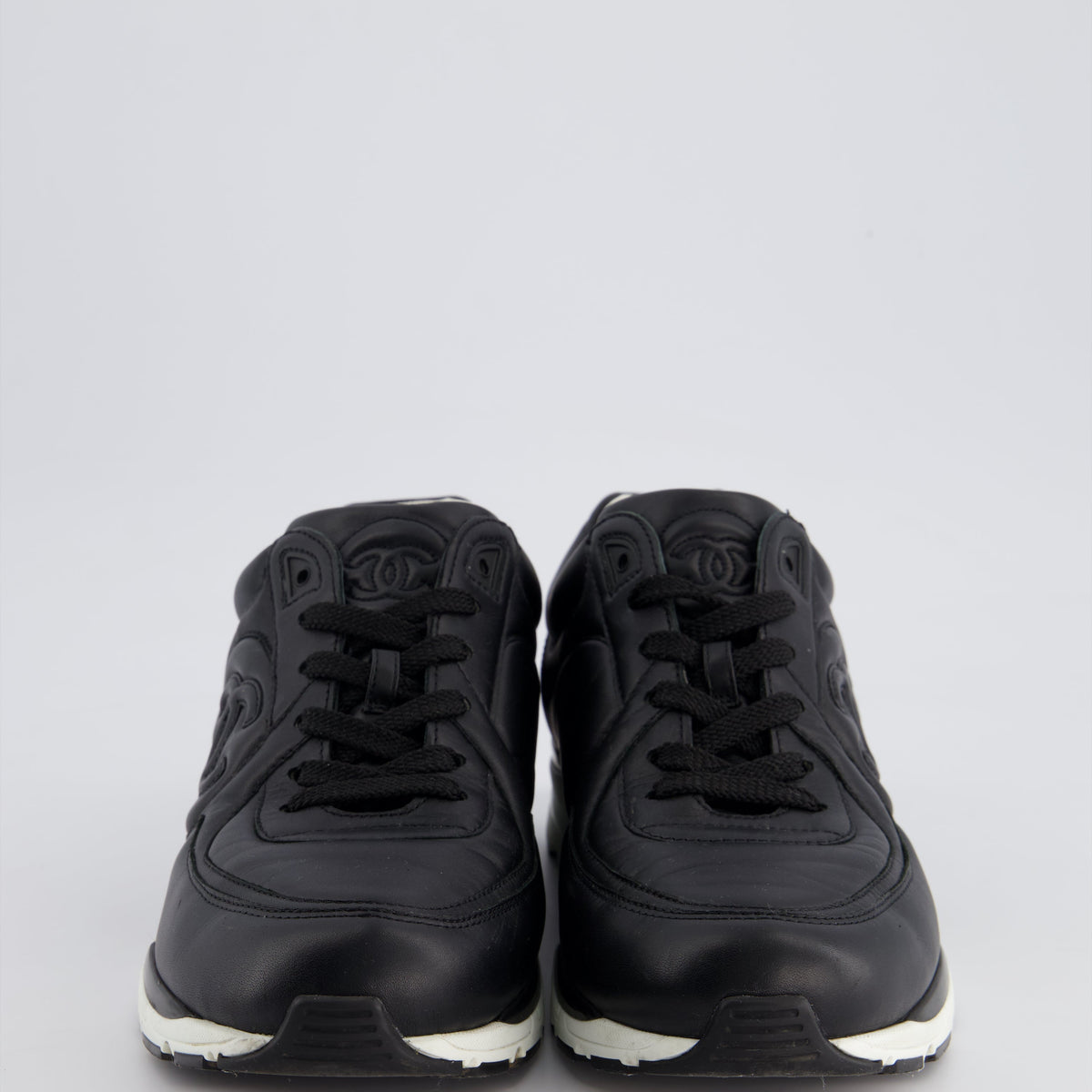 Chanel Black & White Leather Sneakers With CC Logo Detail Size EU 42