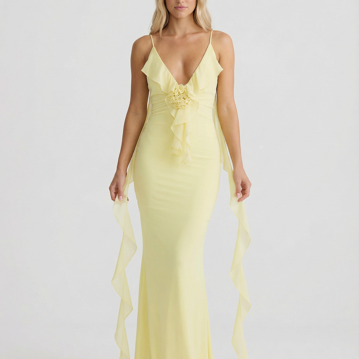 Kaitlyn | Maxi Dress with Backless Ruched Silhouette