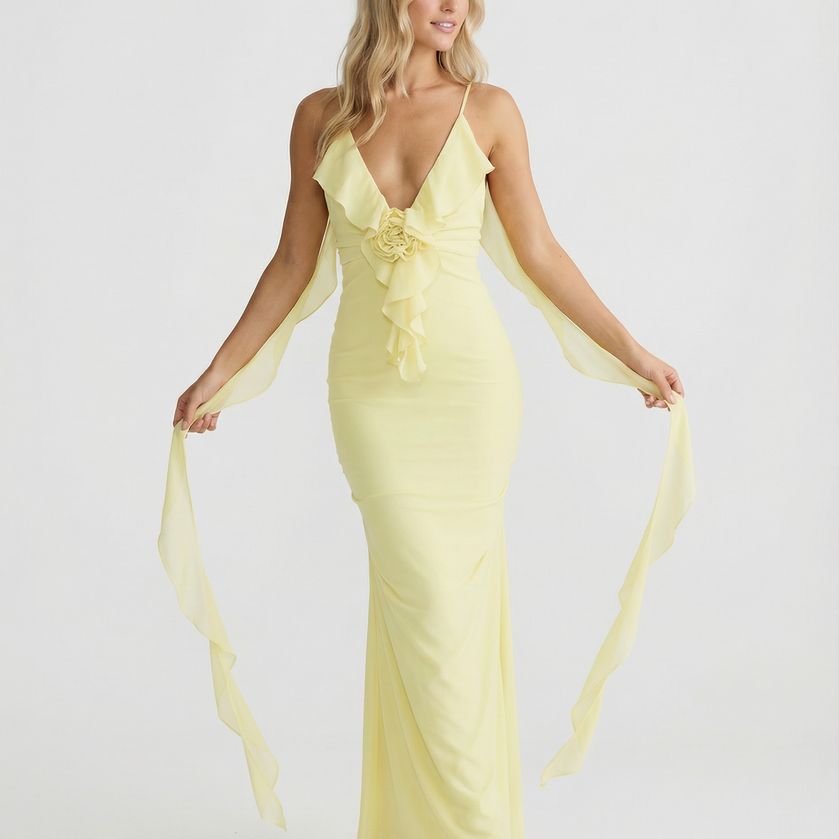 Kaitlyn | Maxi Dress with Backless Ruched Silhouette