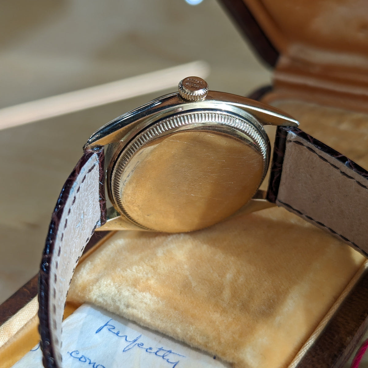 18k Yellow Gold Rolex Wristwatch 1946/47 w/ Original Box