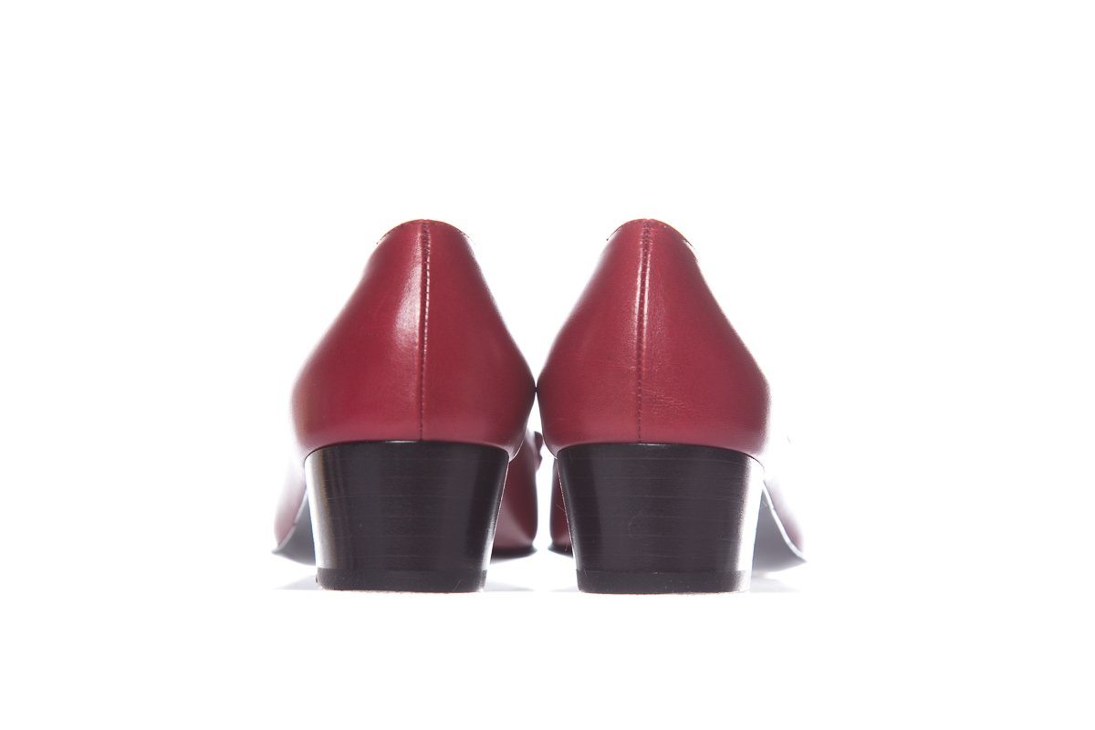 Salvatore Ferragamo Red Leather Pumps SZ 5