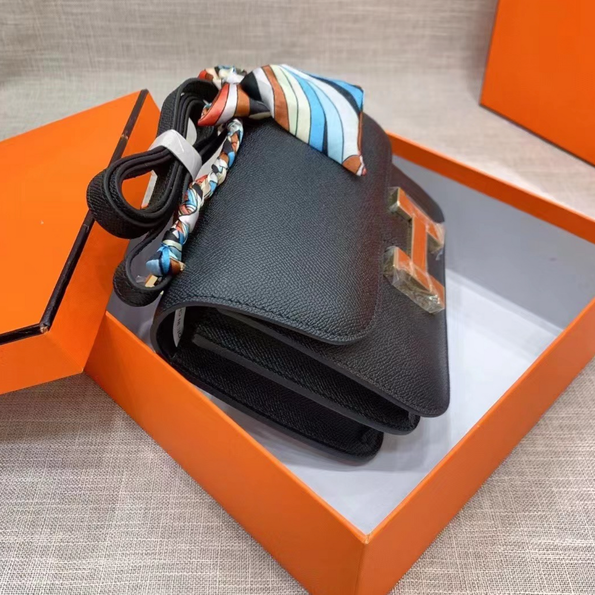 Elite Carryalls