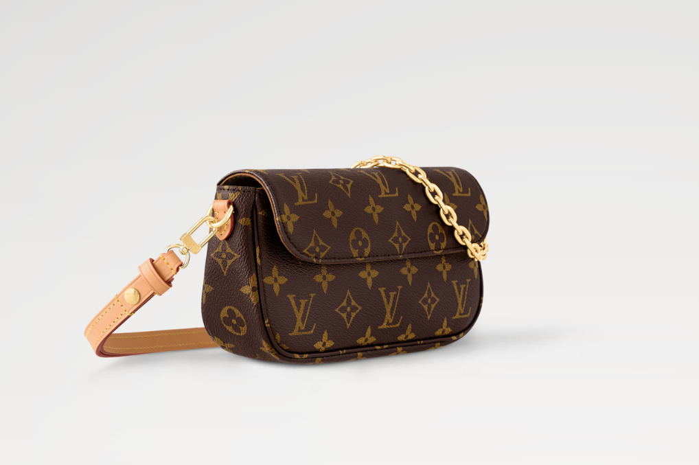 Mila's Edit Wallet On Chain Ivy Monogram
