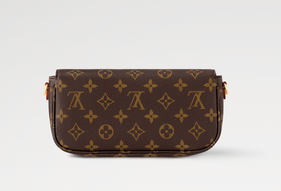Mila's Edit Wallet On Chain Ivy Monogram