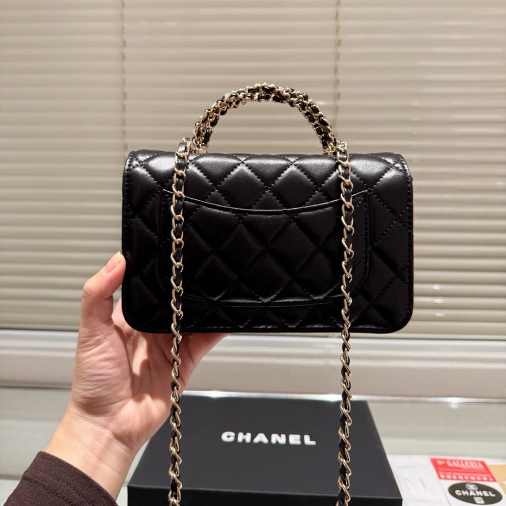 CC CLASSIC MINI FLAP WITH CHAIN HANDLE BLACK 19CM