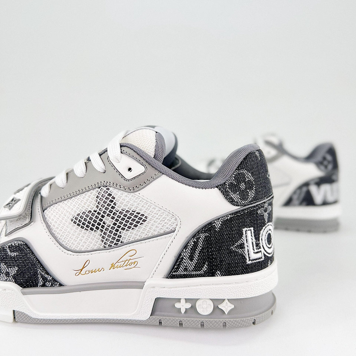 LV LV TRAINER SNEAKERS GREY 1ADF0U