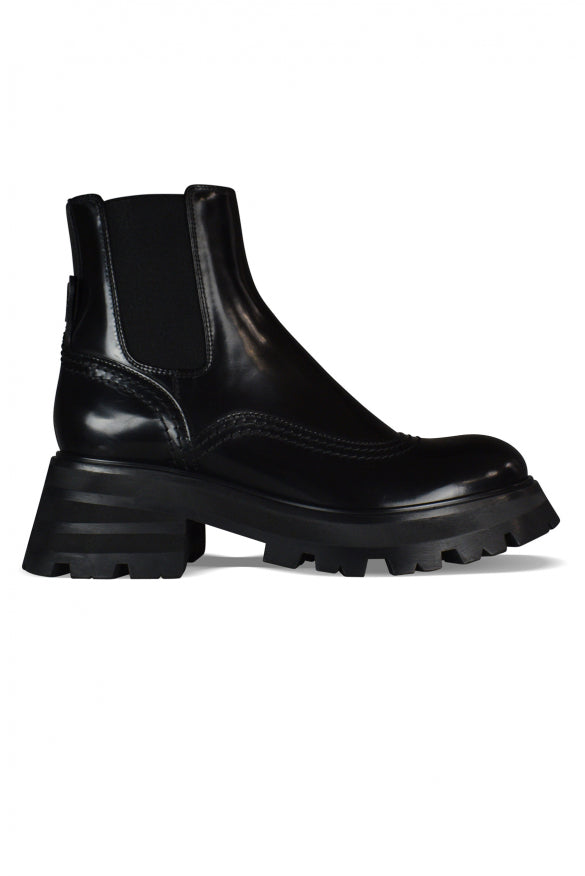 Alexander Mcqueen Women Wander Chelsea Boots