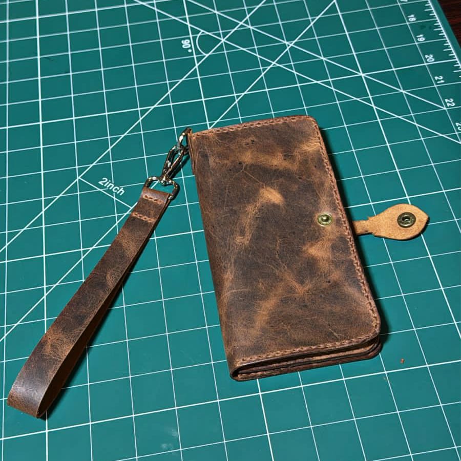 SM- 2025 WAX PULLUP MOBILE WALLET