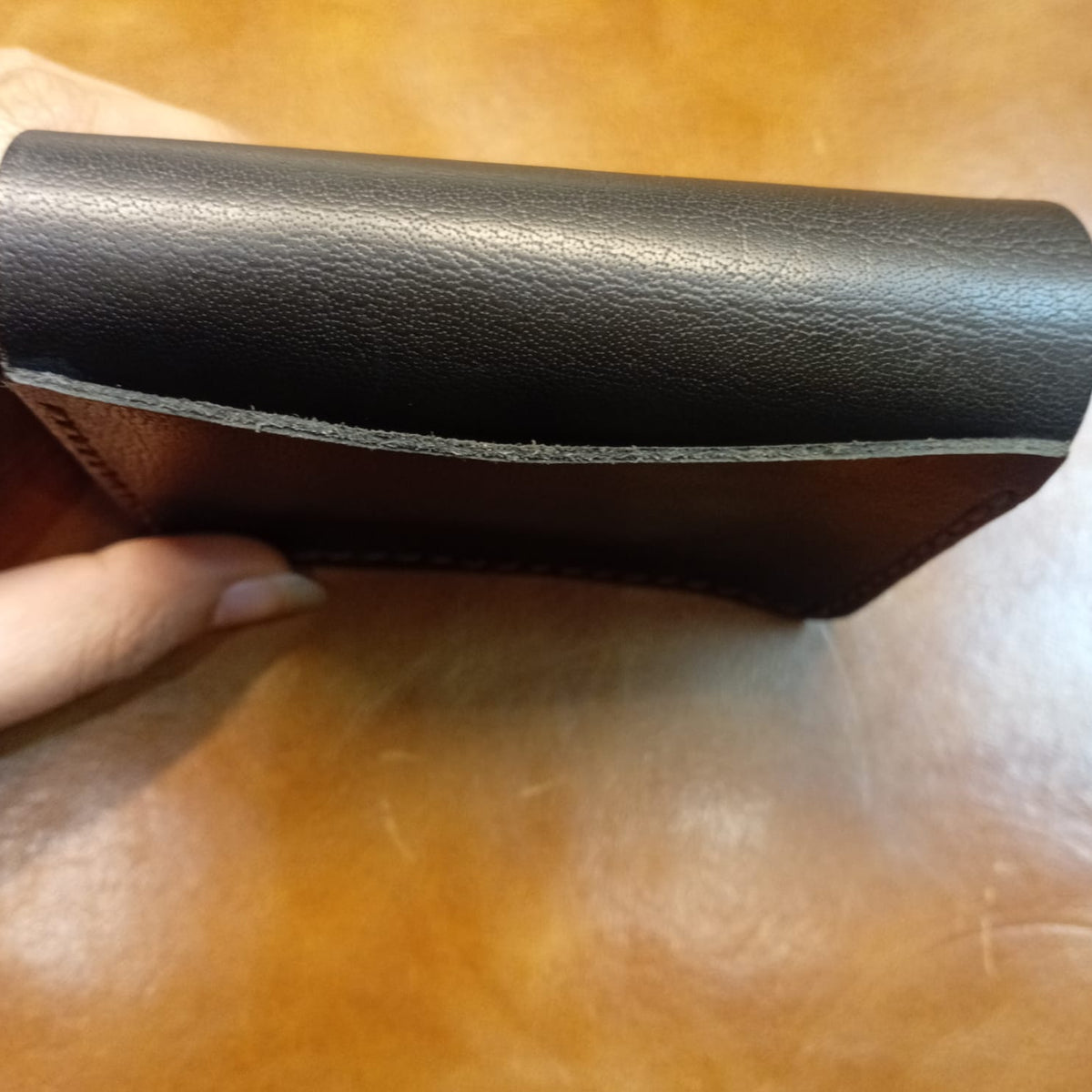 SM- 2025 MEN BLACK GLACE CUCH CARD HOLDER