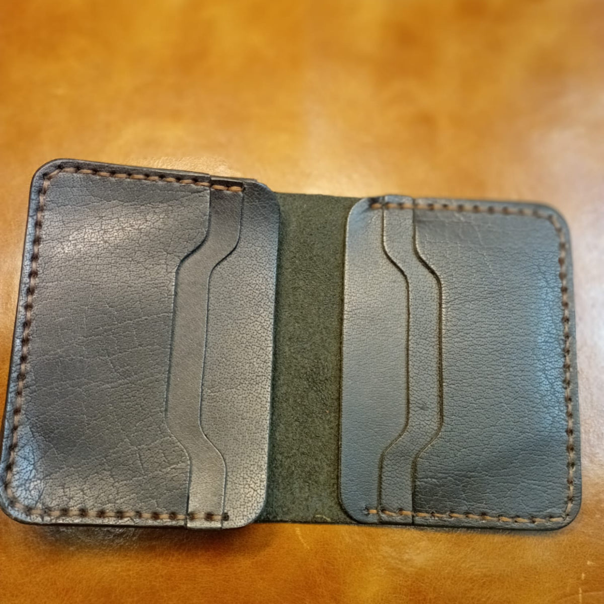 SM- 2025 MEN BLACK GLACE CUCH CARD HOLDER