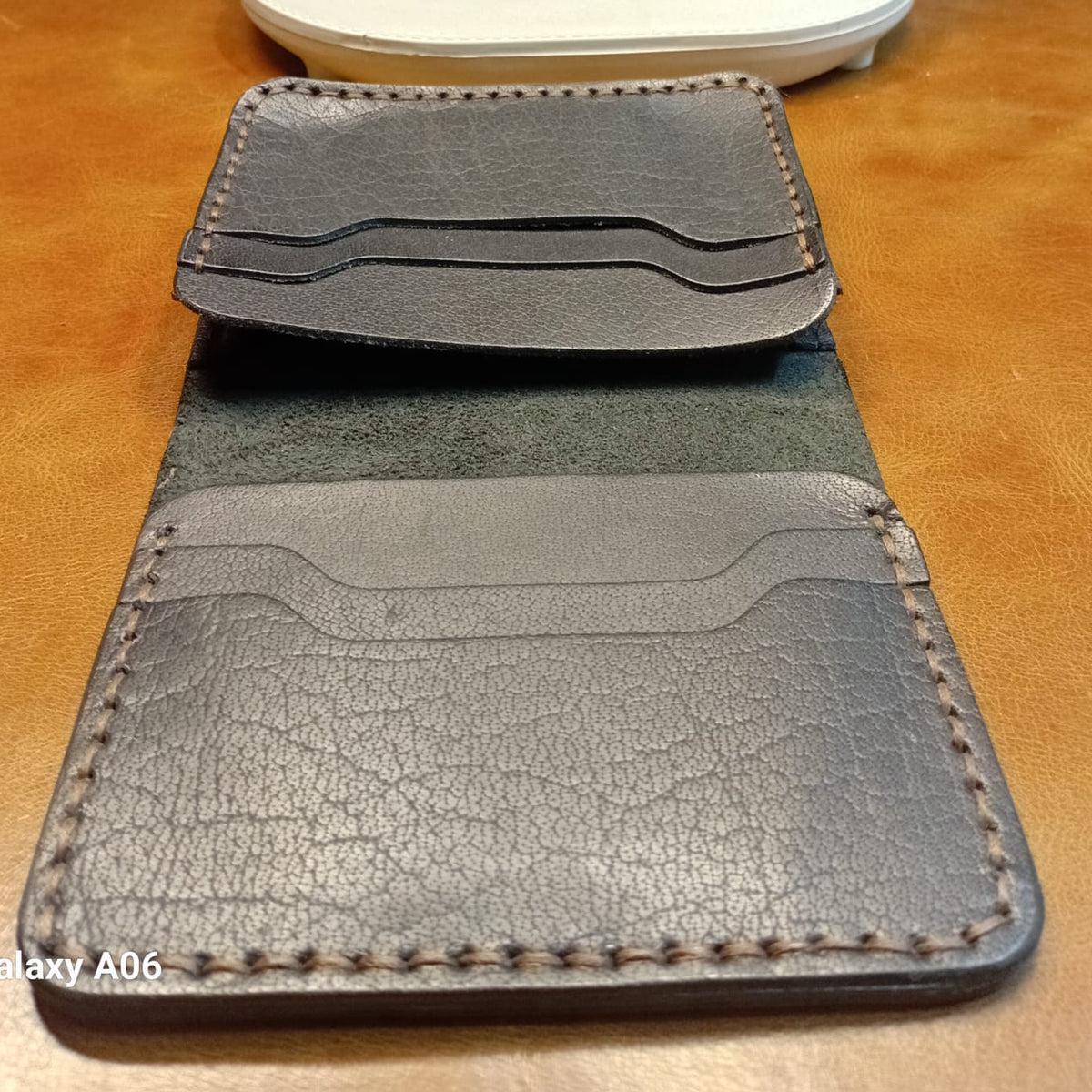 SM- 2025 MEN BLACK GLACE CUCH CARD HOLDER