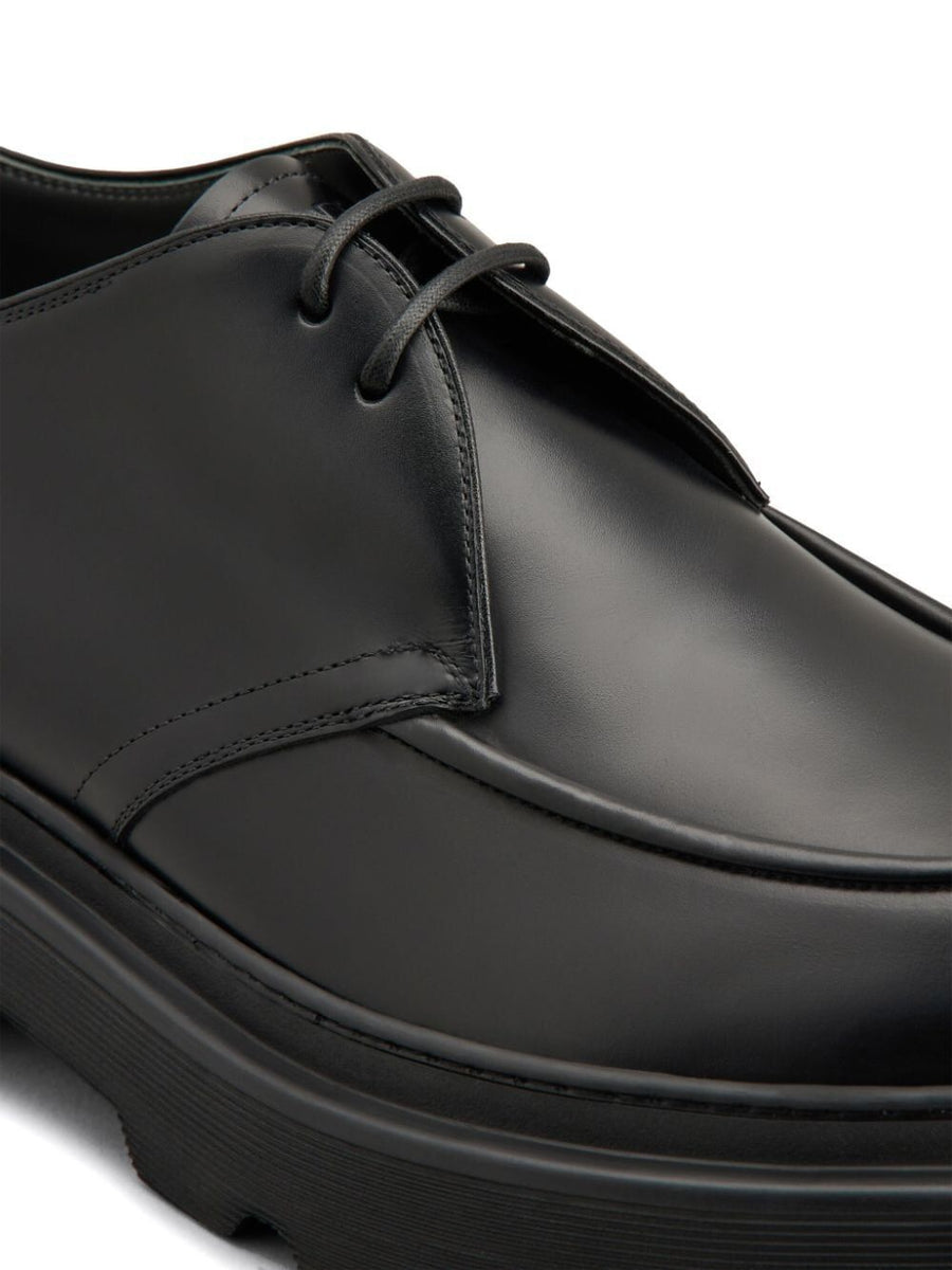 LACEUP LEATHER DERBY SHOES