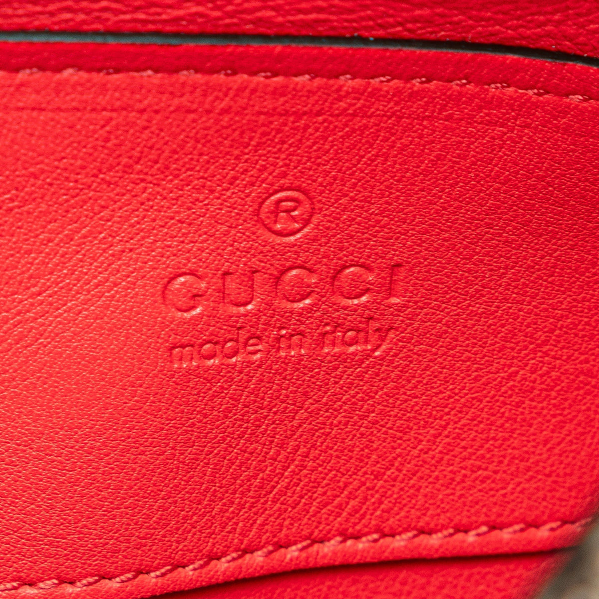 GUCCI GG Supreme Heart Love on Chain Crossbody Bag