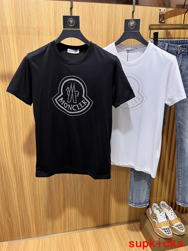 Moncler Luxury Cloth