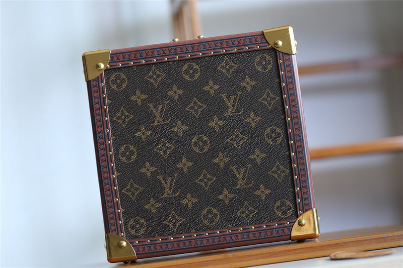 I W Fashion Lu-Vi bags - 9554