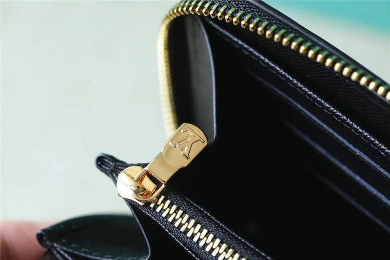 I W Fashion Lu-Vi bags - 8732